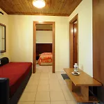 Apartment Haus Platanos & By The Sea *