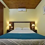 Haus Platanos & By The Sea Apartment