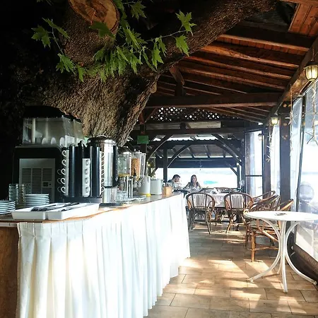 Haus Platanos & By The Sea Apartmán