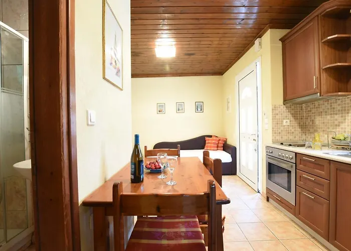 Haus Platanos & By The Sea Vourvourou