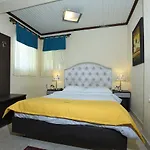 Haus Platanos & By The Sea Appartement *