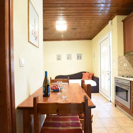 Haus Platanos & By The Sea Vourvourou