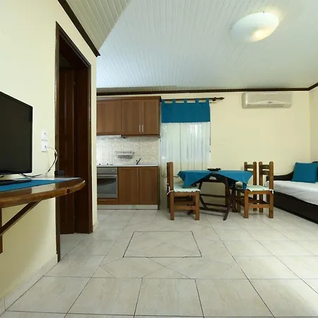 Haus Platanos & By The Sea فوروفورو