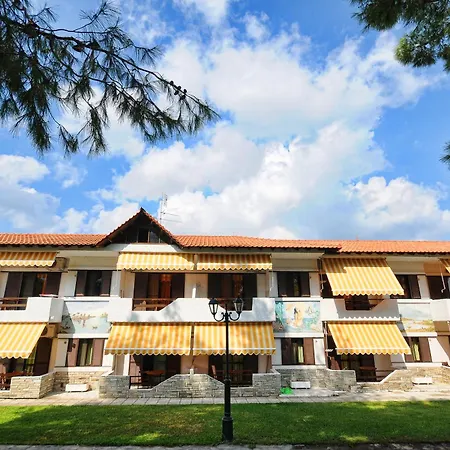 Haus Platanos & By The Sea