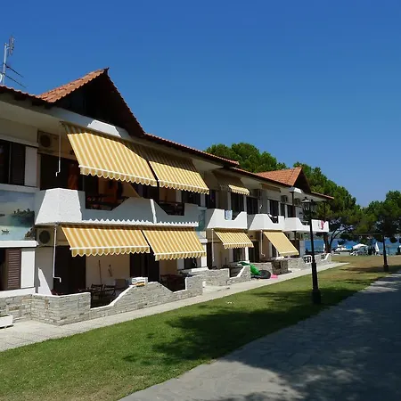 Haus Platanos & By The Sea *