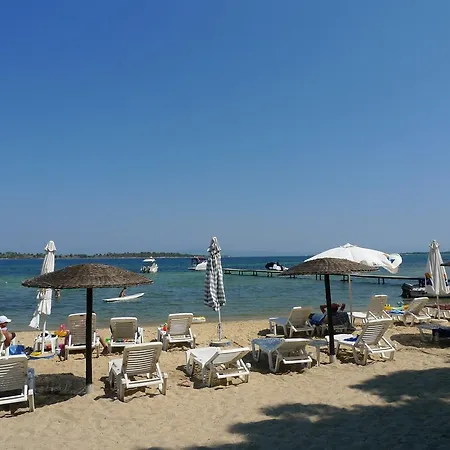 Haus Platanos & By The Sea Апартаменты