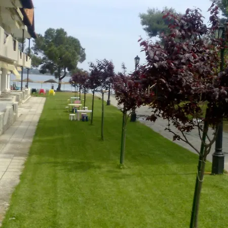 Haus Platanos & By The Sea Вурвуру