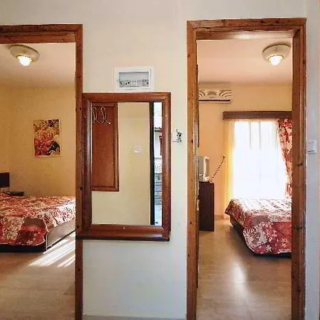 Apartman Haus Platanos & By The Sea *