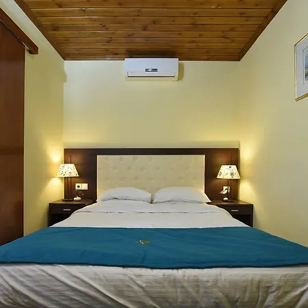 Haus Platanos & By The Sea Апартаменты