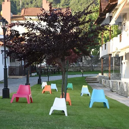 Haus Platanos & By The Sea Apartman *