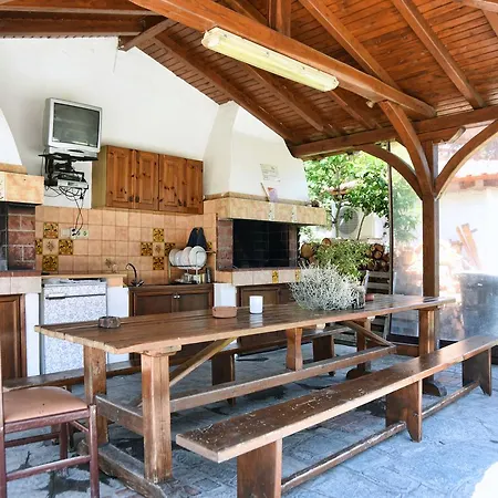 Haus Platanos & By The Sea Βουρβουρού
