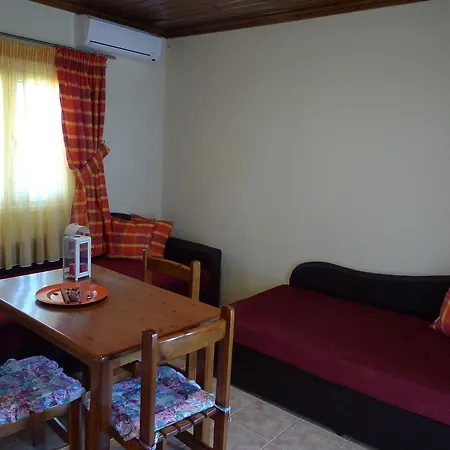 Haus Platanos & By The Sea Апартаменты *
