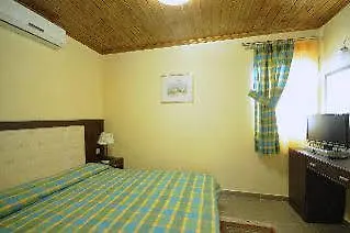 Haus Platanos & By The Sea Apartman Vurvurú