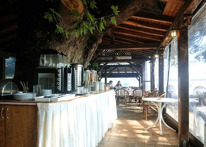 Haus Platanos & By The Sea Apartament