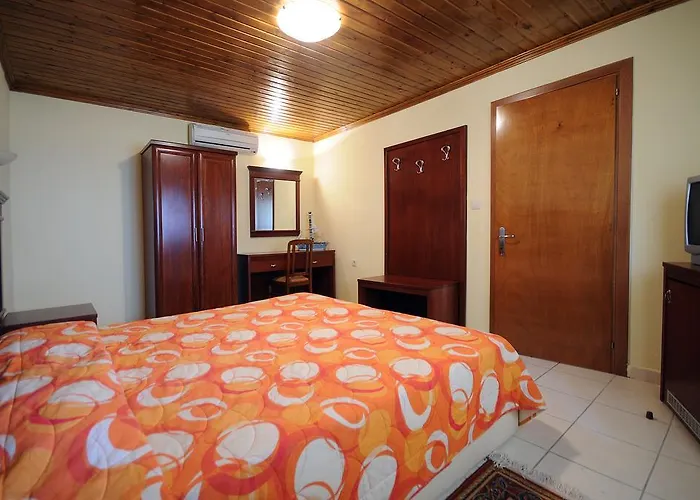 Haus Platanos & By The Sea Apartamento