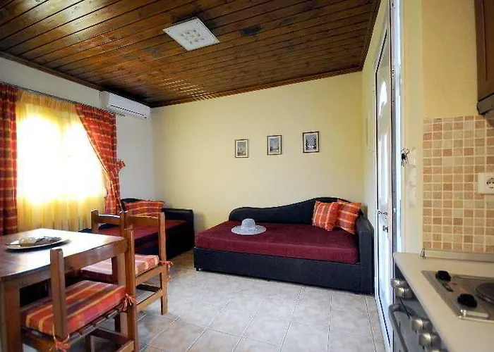 Haus Platanos & By The Sea Apartament