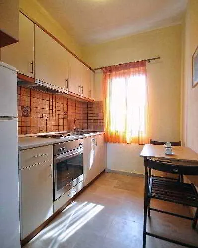 Haus Platanos & By The Sea Apartament *