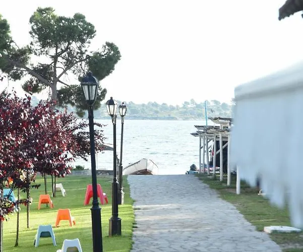 Haus Platanos & By The Sea Vourvourou
