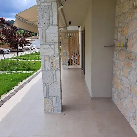 Haus Platanos & By The Sea